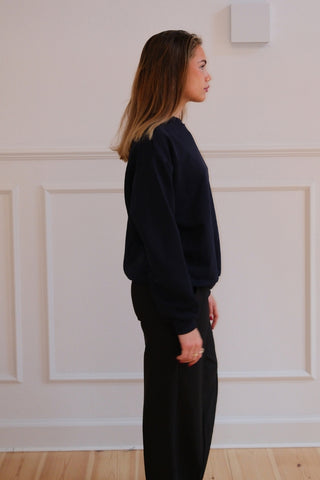 Haliey Basic Crewneck in Black · effortless scandi crewneck for women from ITS MAY
