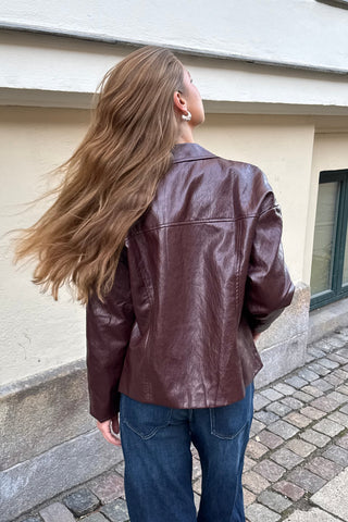 Billie Jacket in Bordeaux · effortless scandi jacket for women from ITS MAY