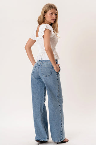 Amadea Jeans in Light Blue · effortless scandi jeans for women from ITS MAY
