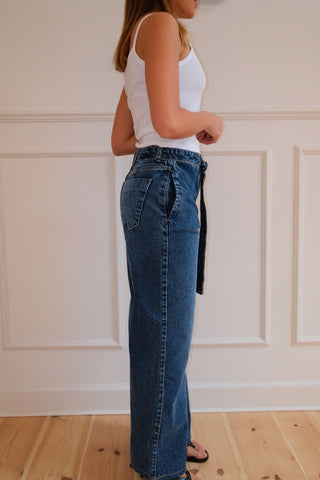 Amadea Jeans in Medium Blue · effortless scandi jeans for women from ITS MAY