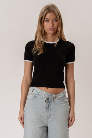 Rosa T-shirt in Black · effortless scandi t-shirt for women from ITS MAY