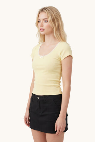Lace T-shirt - Yellow